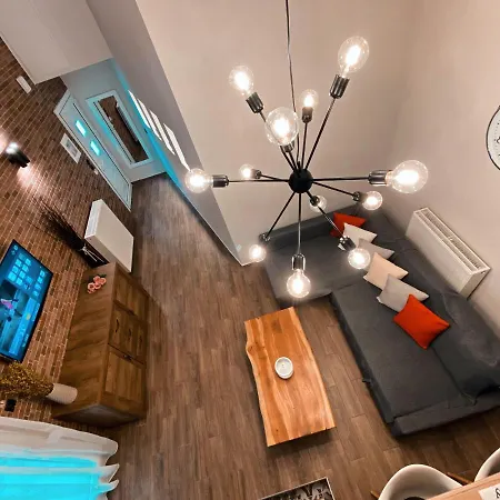 Panos Signature Loft Apartment *